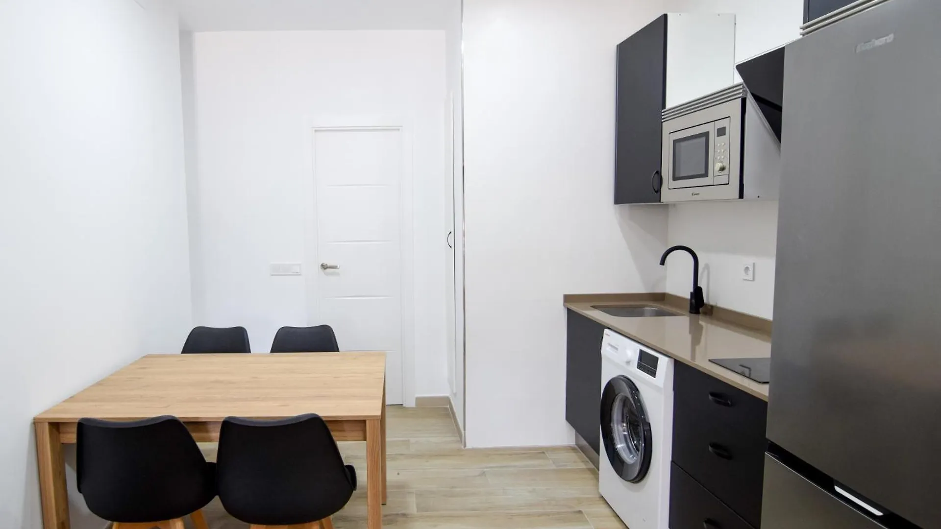 Letplanet Riquelme Apartment Malaga Spain