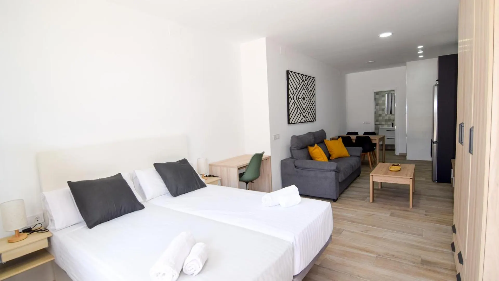 Letplanet Riquelme Apartment Malaga 0*,  Spain